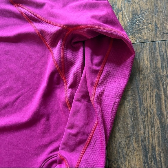 The North Face Women’s Long Sleeve - Picture 11 of 14